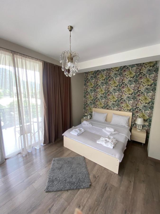 Borjomi Central Hotel Bagian luar foto