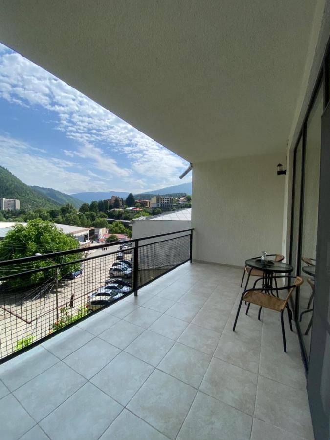 Borjomi Central Hotel Bagian luar foto