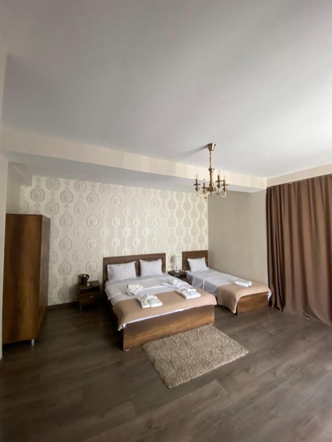 Borjomi Central Hotel Bagian luar foto