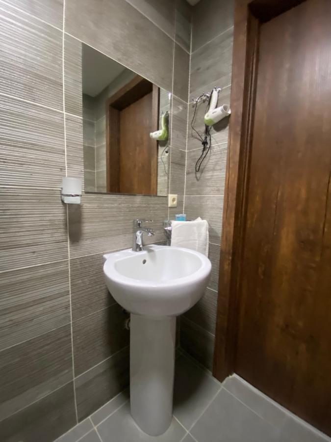 Borjomi Central Hotel Bagian luar foto
