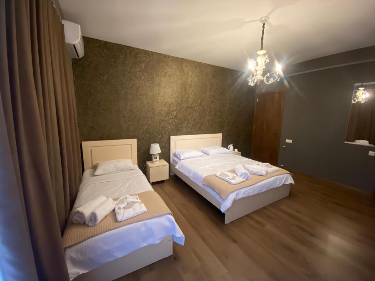 Borjomi Central Hotel Bagian luar foto