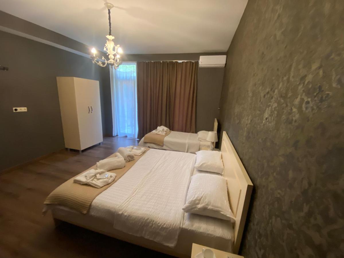 Borjomi Central Hotel Bagian luar foto